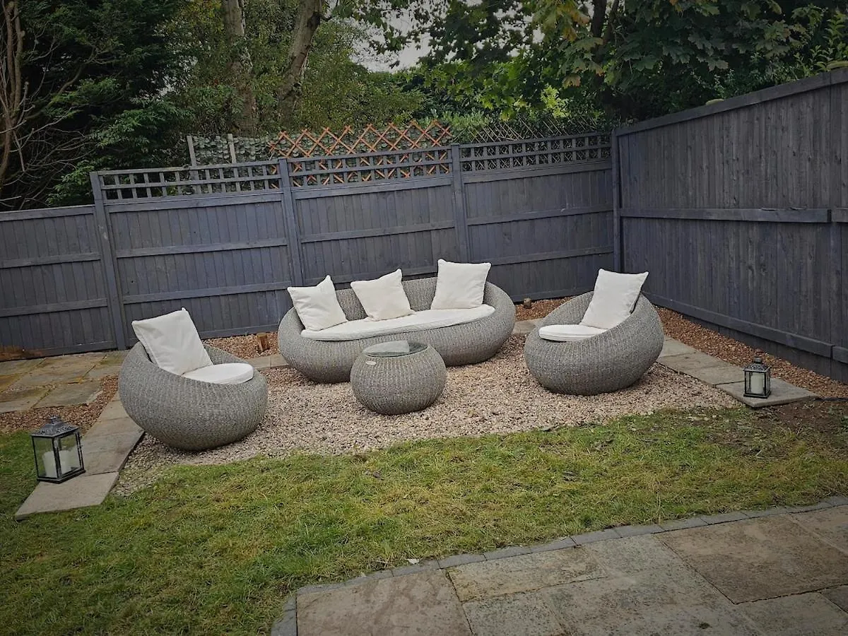 The Sweetbriar Cottage 3 Bedroom House In Leeds Дом отдыха Лидс