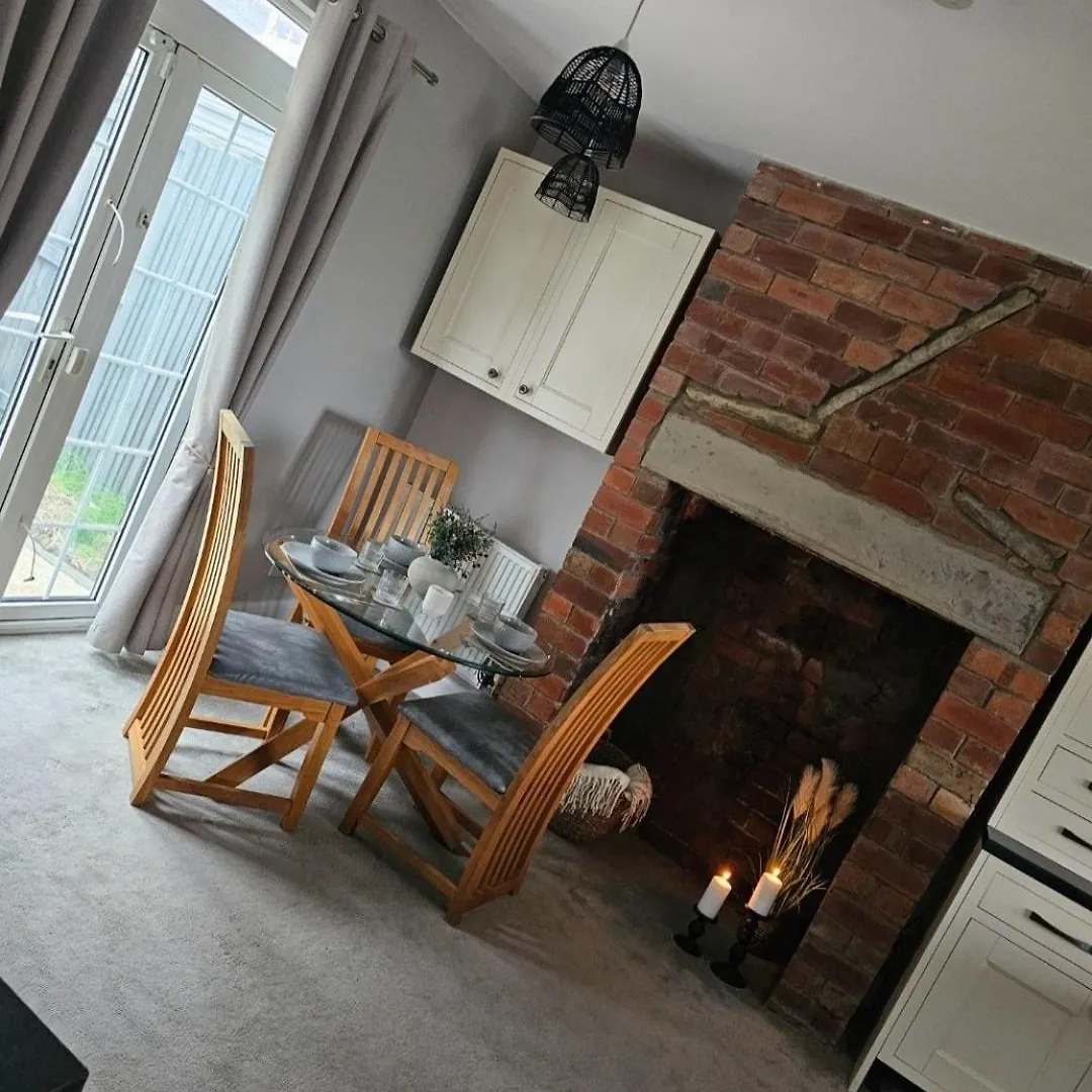 The Sweetbriar Cottage 3 Bedroom House In Leeds Дом отдыха Лидс