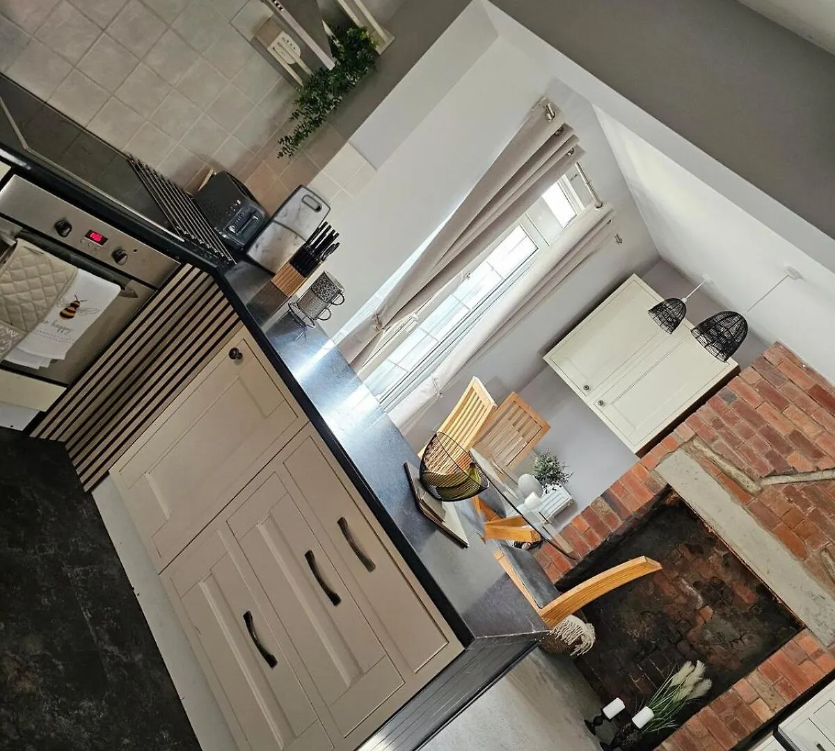 The Sweetbriar Cottage 3 Bedroom House In Leeds Дом отдыха