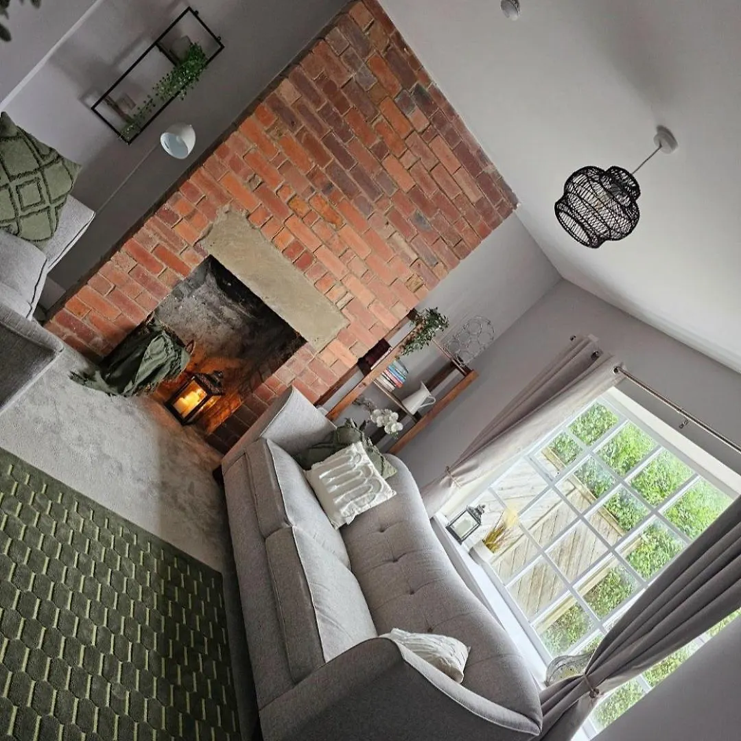 Дом отдыха The Sweetbriar Cottage 3 Bedroom House In Leeds